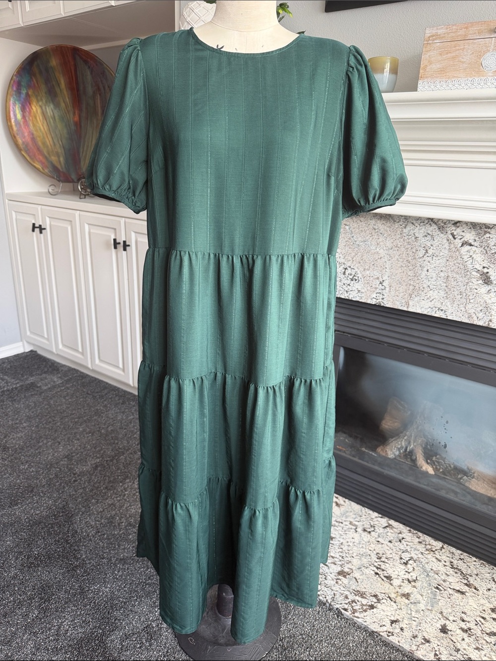 Treasure & Bond Forest Green Tiered Puff-Sleeve Midi Dress